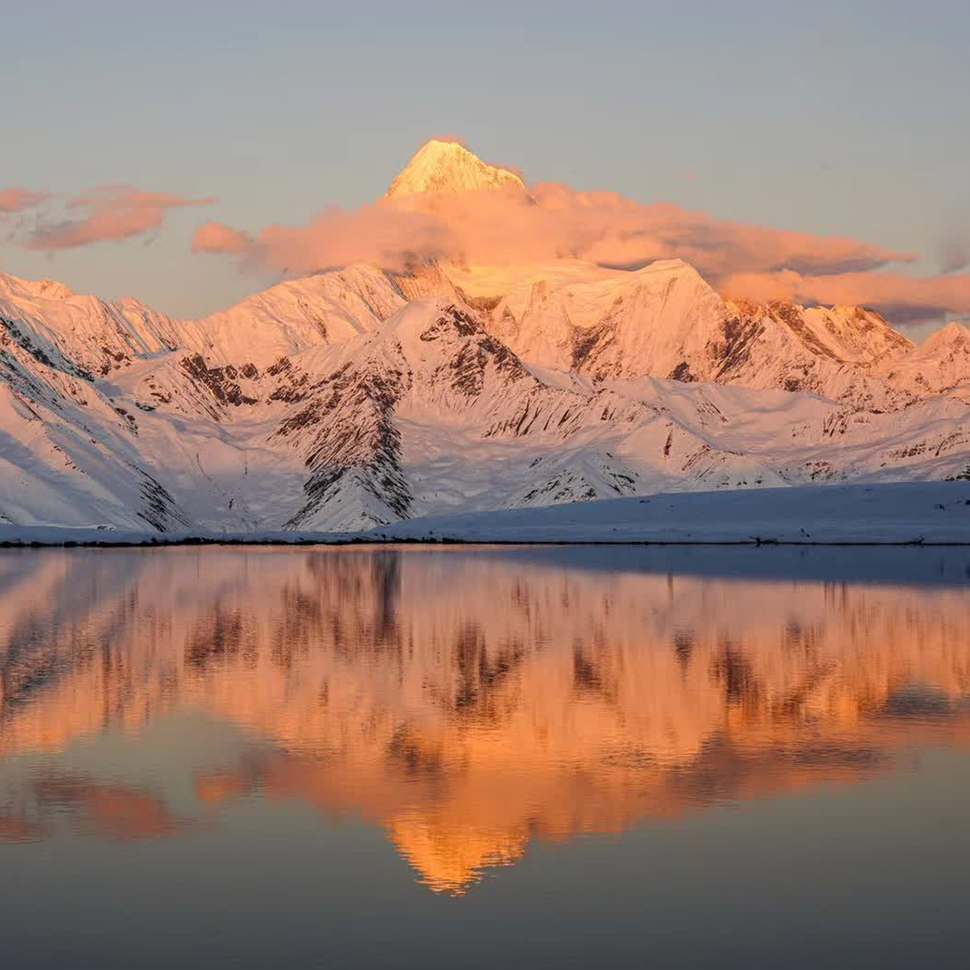 贡嘎雪山全景摄影团